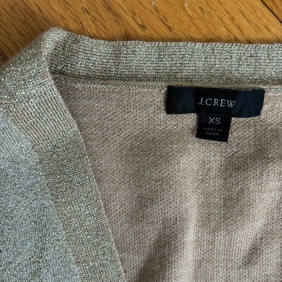 Semi-sparkly Gold J. Crew cropped gold sweater, size XS, never worn - Picture 4 of 4